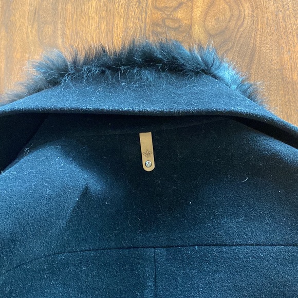 Mackage Black Wool Peacoat Size Medium with Leather Details Shearling Collar - Picture 3 of 5